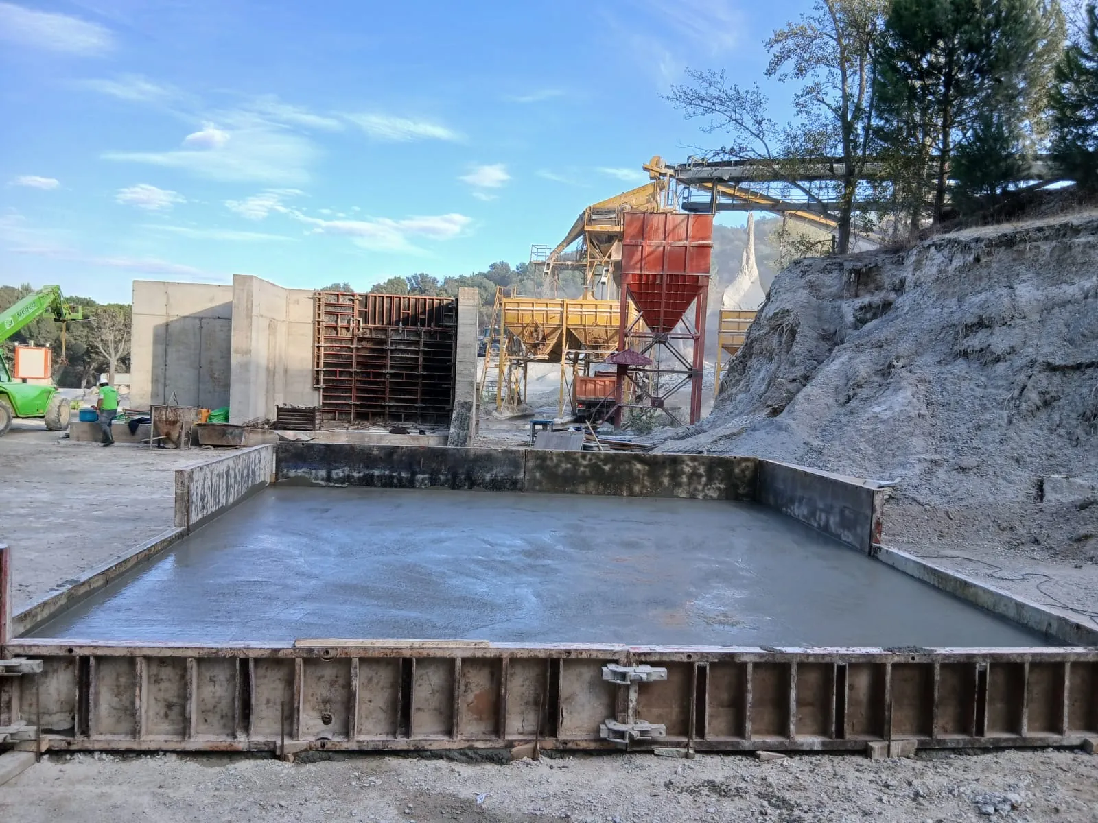 Betonage auf GraphenBar-Matte auf einer realen Baustelle (November 2025)